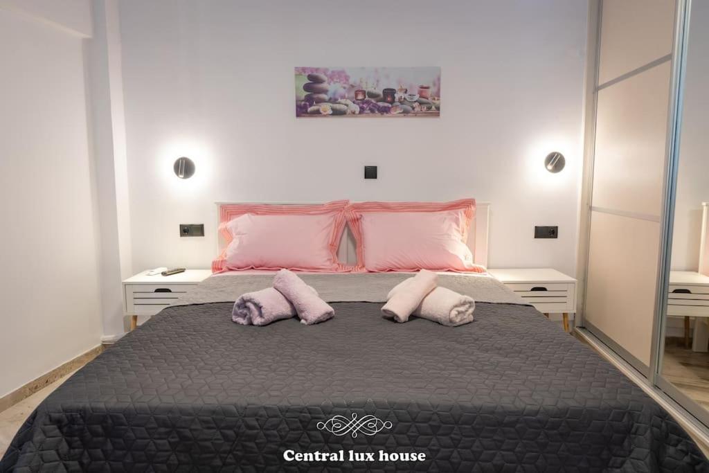 Central Lux House 칼라마타 외부 사진