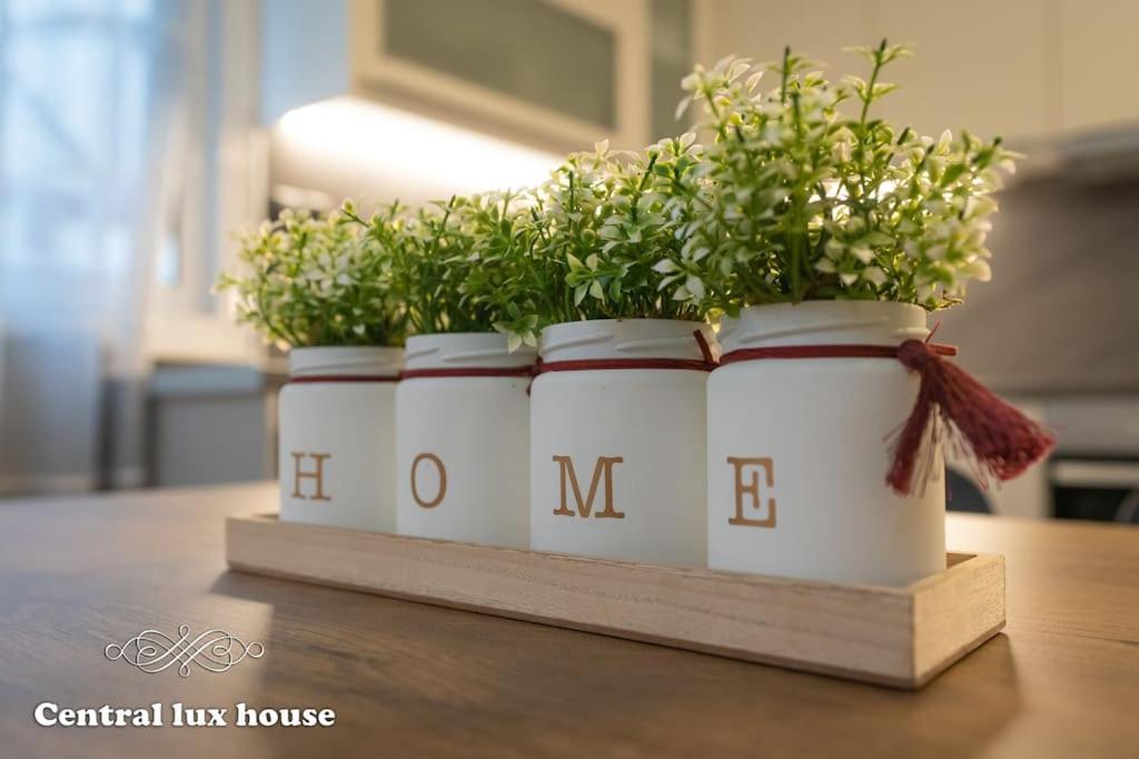 Central Lux House 칼라마타 외부 사진