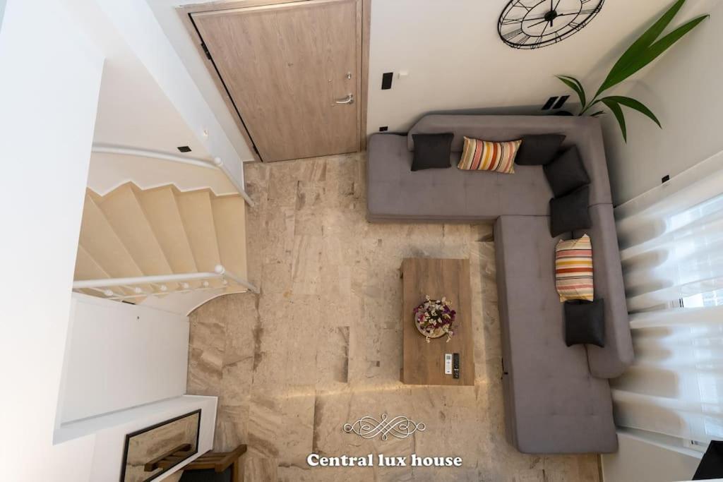 Central Lux House 칼라마타 외부 사진
